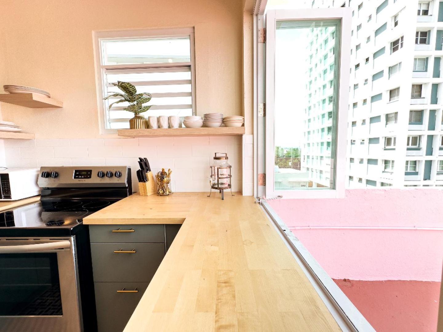 610@Miramar Apartment San Juan Ruang foto