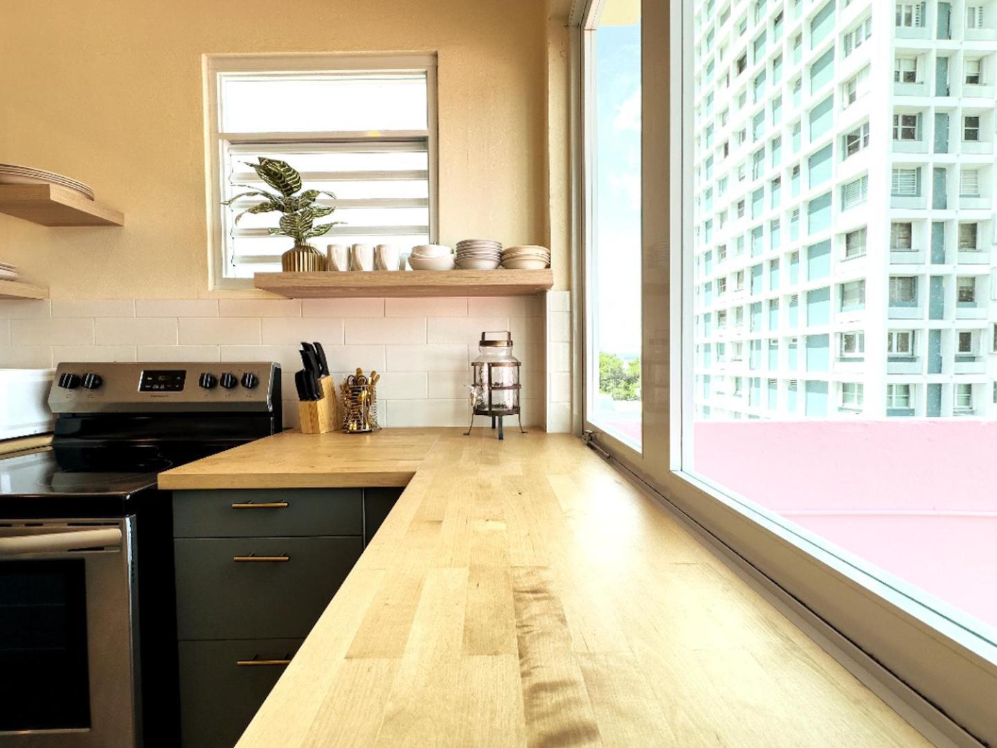 610@Miramar Apartment San Juan Ruang foto